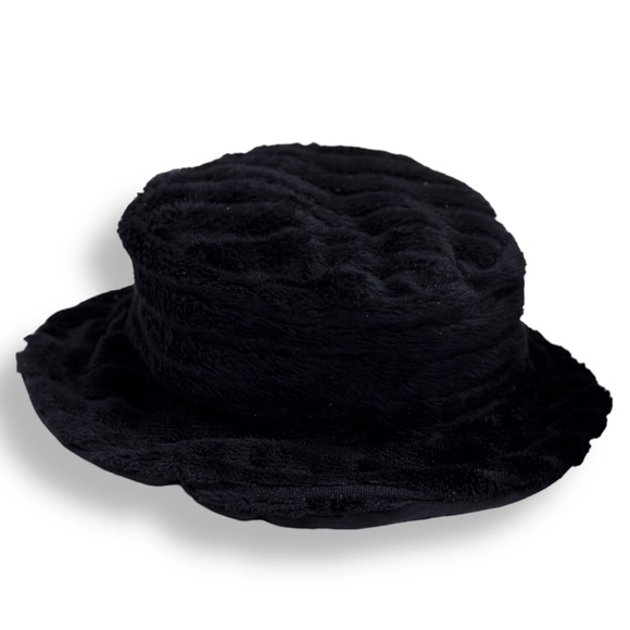 Handmade Black Velvet Reversible Bucket Hat - Picture 4 of 10